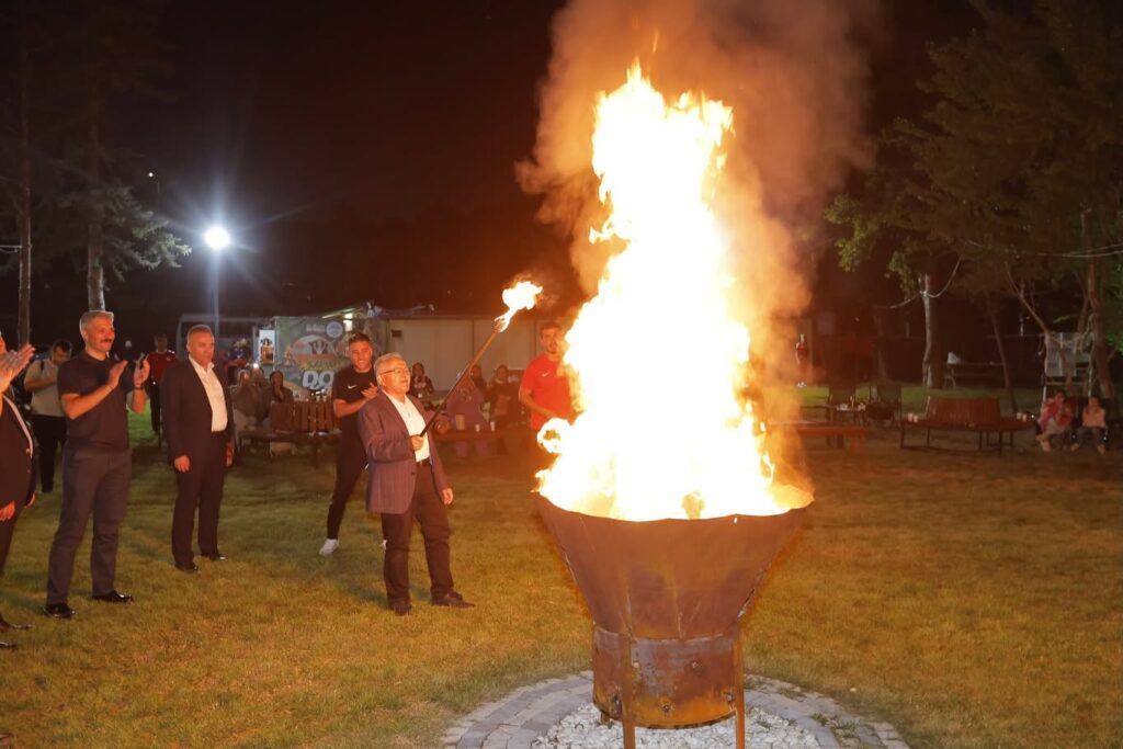 Develi’de Muhtarları dinledi, Kaski yatırımları inceledi, 7 Kampta 2 Bin Kişi Doğayla Buluştu, İtfaiyede geçen ay, genç Kaymek