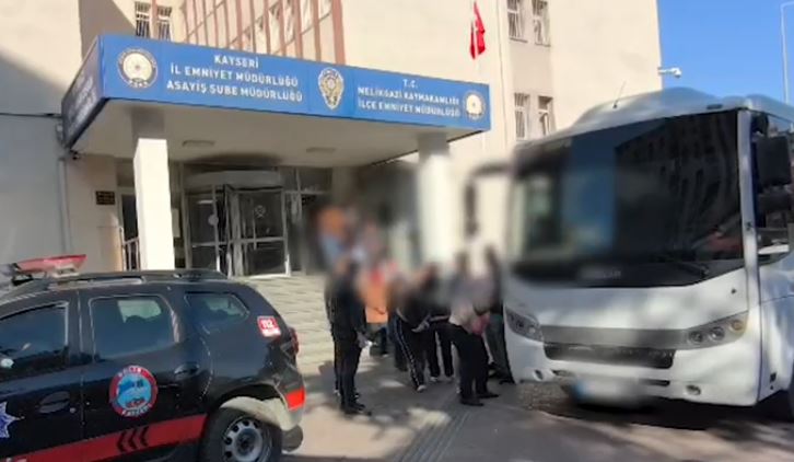Kayseri’de masaj salonlarına fuhuş operasyonu 12 gözaltı, 10 gözaltı