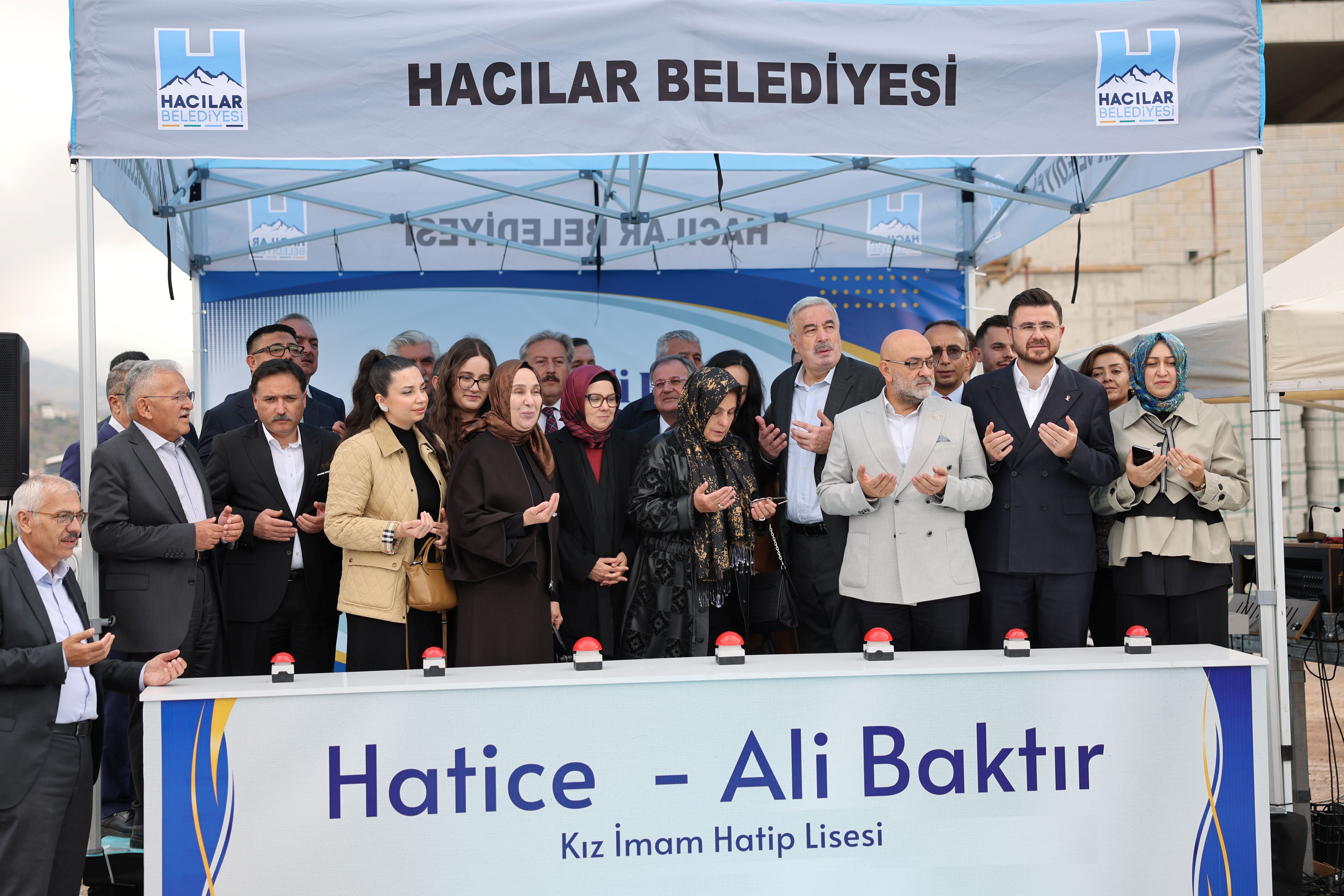 Bakan Çiftçi’ye ziyaret, Palancıoğlu Avrupa’da Türkiye’nin sesi olacak, Talas’ta gücün adı bilgi, okul açılışı, atık yağlar, kırsala asfalt, Akademi, Muhtarlarla toplantı, Parklar, Adaylara ulaşım desteği,