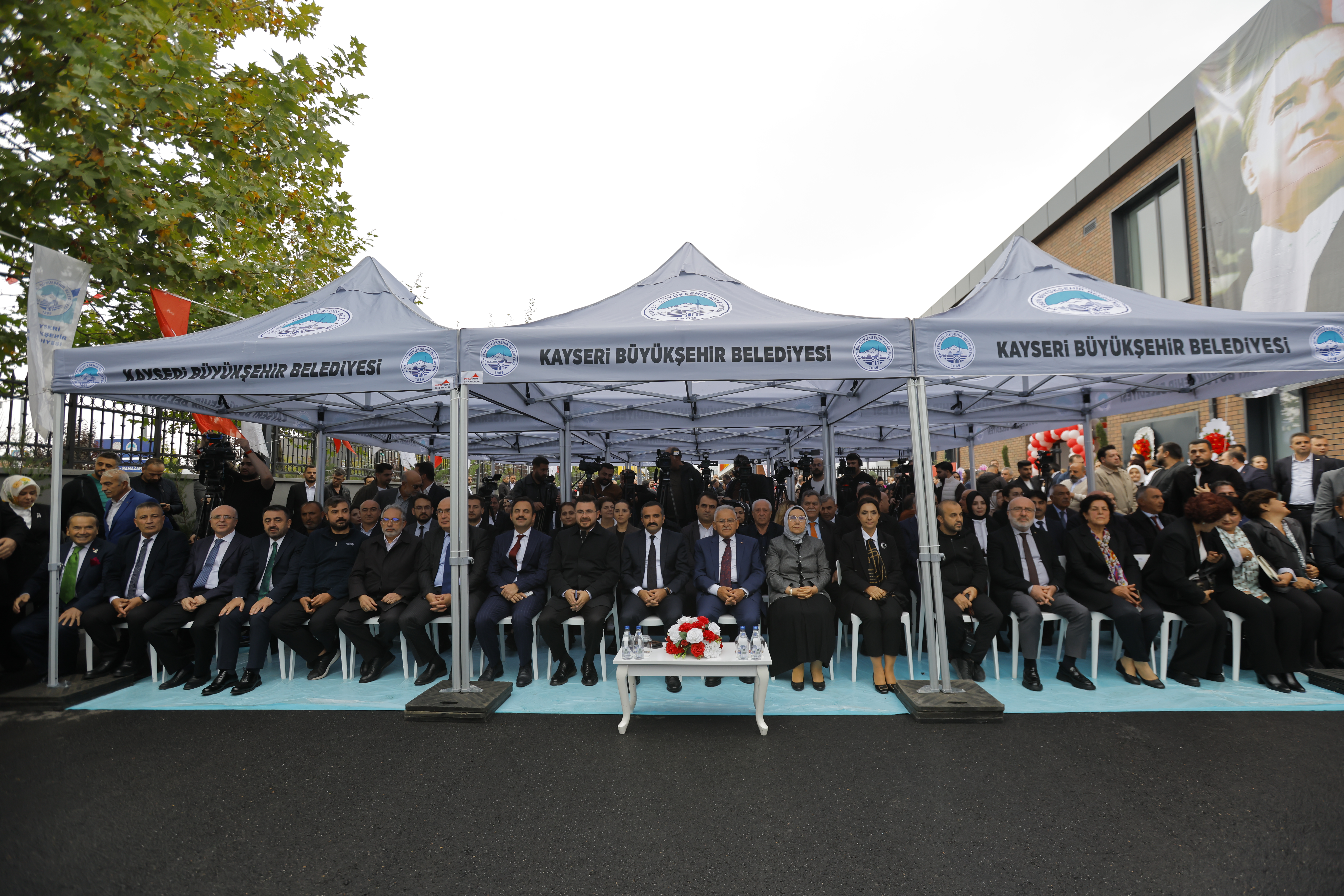 Başkan Büyükkılıç’tan “Unutmamak ve Unutulmamak İçin” Anlamlı Eser