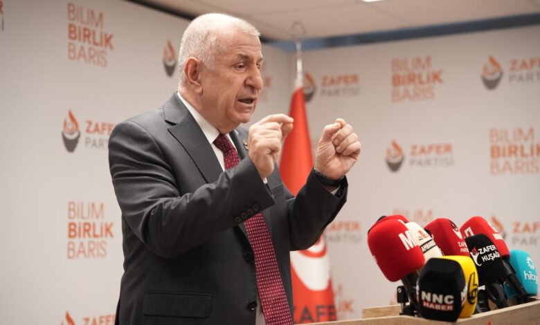 ‘Foncular dışarıda dolaşmaya devam ederken gazeteciler tutuklanıyor