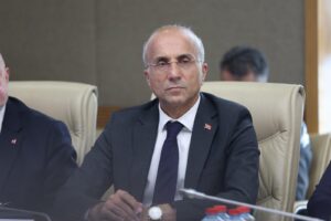 Aşkın Genç’ten yetkililere Hacılar Sakarçiftliği için çağrı