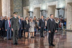 Hekimler, Ulusal Muayenehane Hekimleri Günü’nde Anıtkabir’i Ziyaret Etti! 